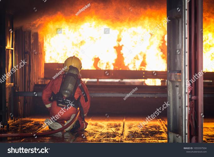 Fatal Fire at a Restaurant in Liaoning Claims 22 Lives and Injures 3