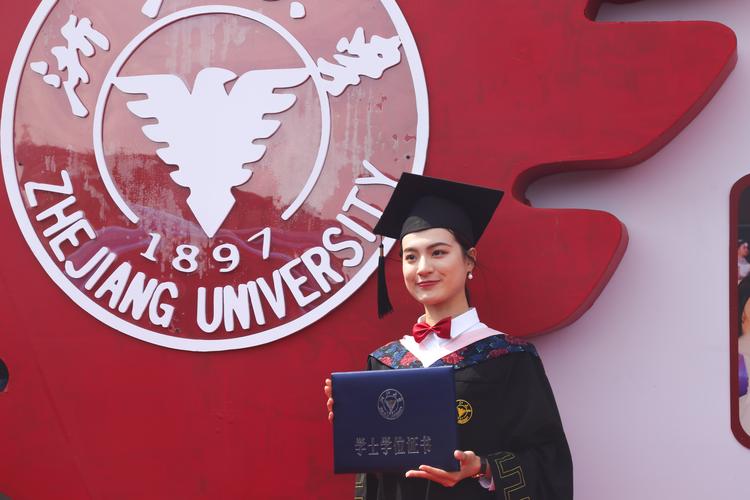 Zhang Ziyi Falls Backstage at an Award Ceremony, Uses Wheelchair for Mobility